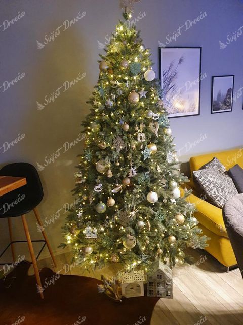 Umjetno božićno drvce 3D Ledena Smreka 210cm