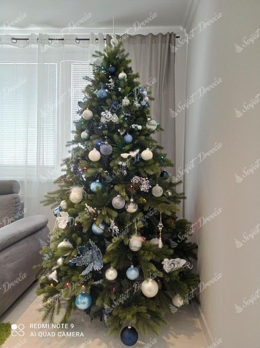 Umjetno božićno drvce 3D Skandinavska Smreka 210cm