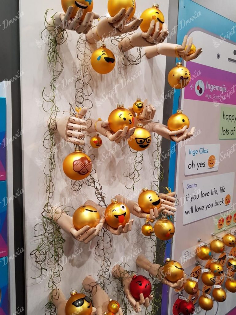 Božićne kuglice u obliku smajlija